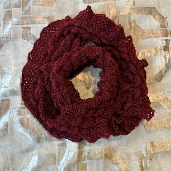 Infinity Scarf Red Knit 52” Ruffles Circle Loop Cowl Neck Cozy Warm  Clothing - Picture 6 of 9